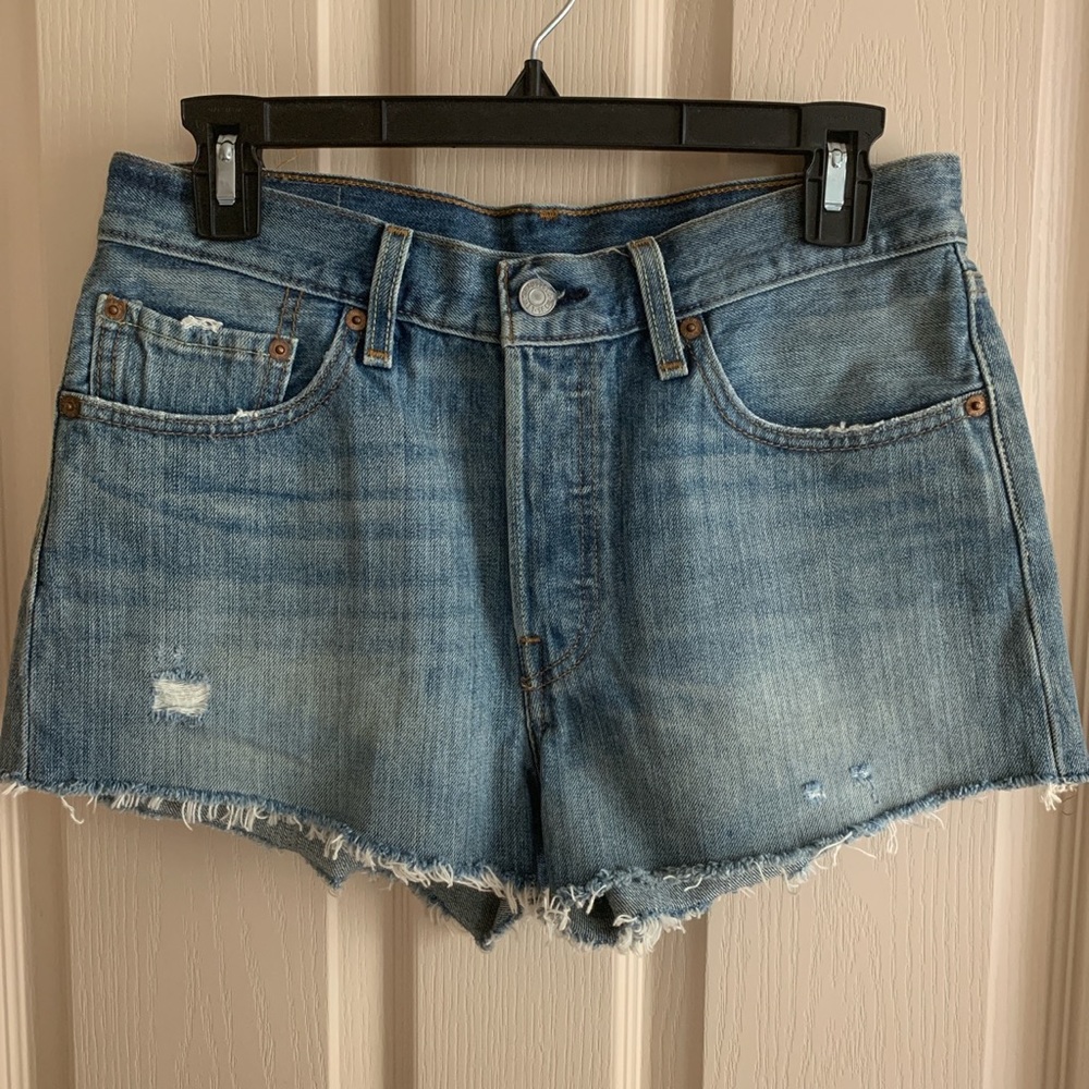 Levi’s 501 denim shorts.
